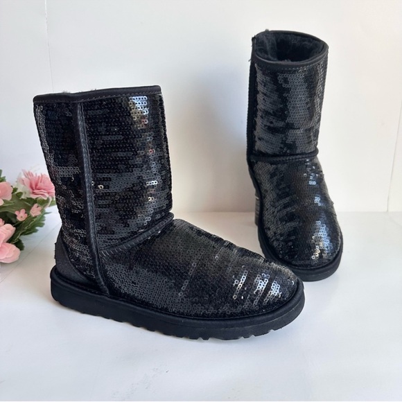 UGG Australia Classic Short Cosmos Sequins Black Boots - Picture 1 of 14
